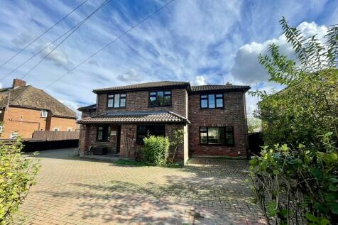 5 bedroom detached house for sale