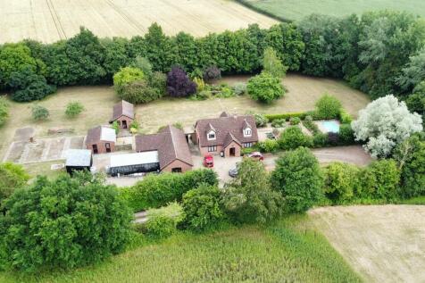 3 bedroom chalet for sale