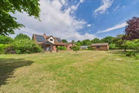 3 bedroom chalet for sale