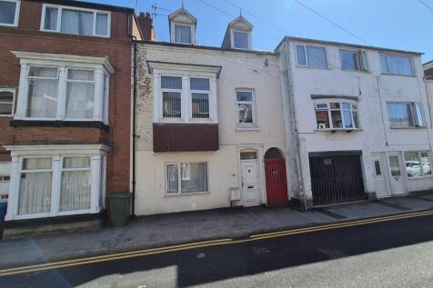 North Street, Bridlington, YO15 2DY 1 bed flat for sale