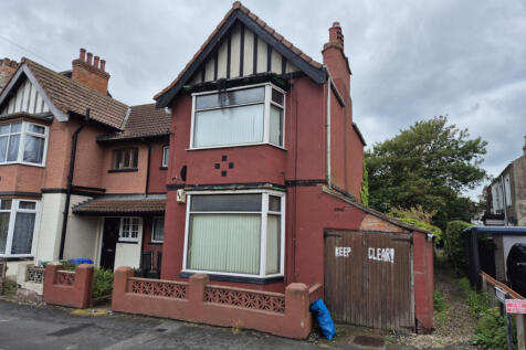 Queen Street, Withernsea, HU19 2AQ 3 bed end of terrace house for sale