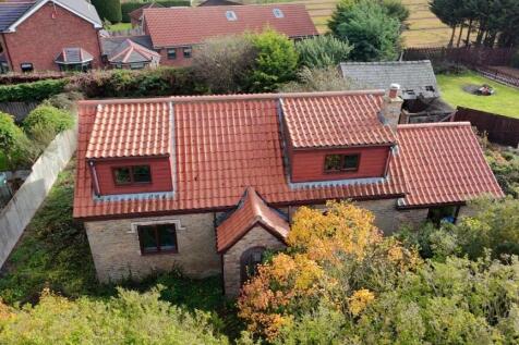 Fern View, Nafferton Road, Wansford... 2 bed chalet for sale