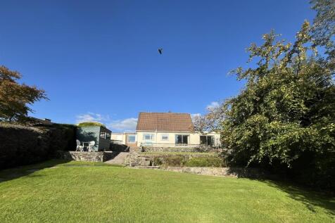 Rock Park Close, Llandrindod Wells 4 bed detached house for sale