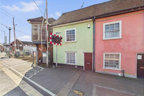 East Street, Colchester, Essex, CO1 3 bed terraced house for sale