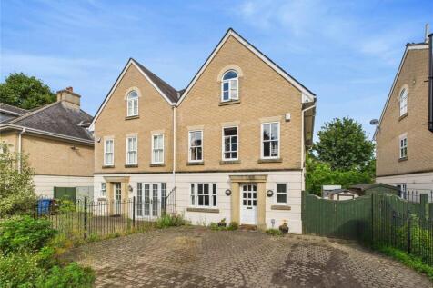 4 bedroom semi-detached house for sale