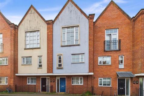 Turret Lane, Ipswich, Suffolk, IP4 3 bed detached house for sale