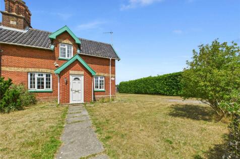 New Lane, Holbrook, Ipswich, Suffolk... 3 bed semi