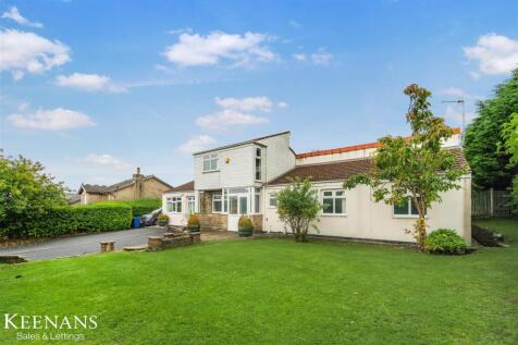 5 bedroom detached bungalow for sale