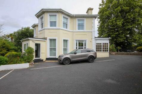 8 bedroom detached house for sale