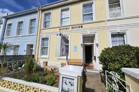 7 bedroom terraced house for sale