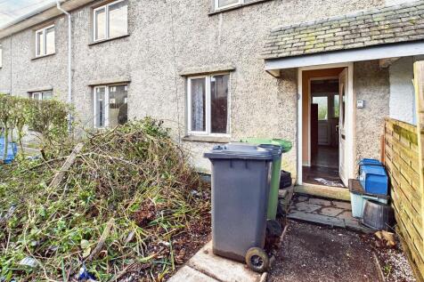 32 Droomer Drive, Windermere 3 bed terraced house for sale