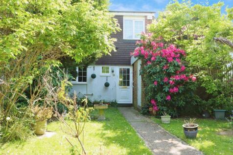 Mendip Close, Langley 4 bed end of terrace house for sale