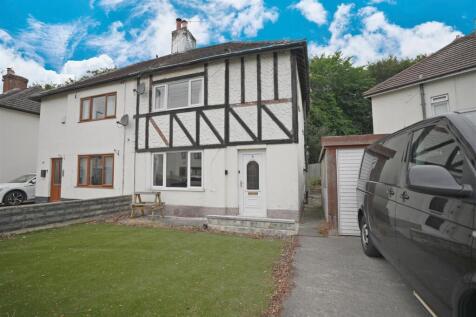 Chevinedge Crescent, Halifax 3 bed semi