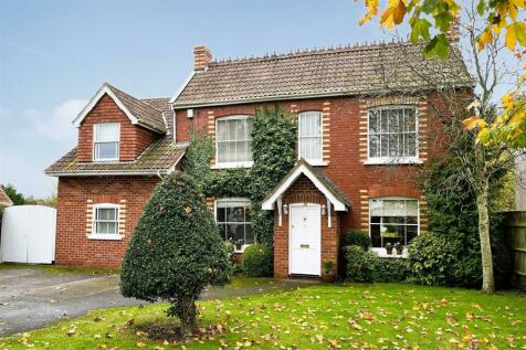 6 bedroom detached house for sale