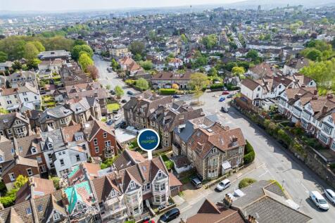 6 bedroom house for sale