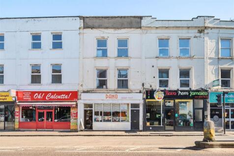 5 bedroom terraced house for sale
