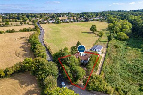 6 bedroom detached house for sale