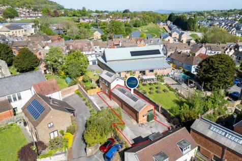 2 bedroom detached house for sale