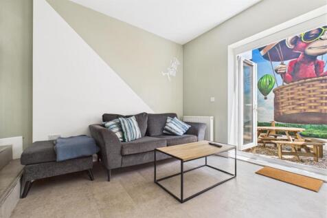 10 bedroom terraced house for sale