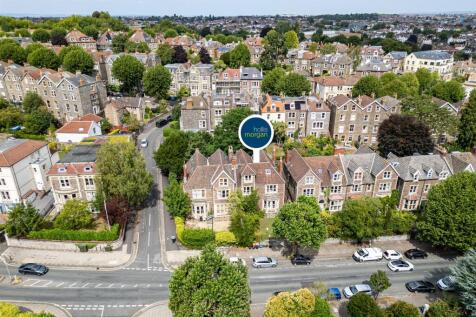 10 bedroom terraced house for sale
