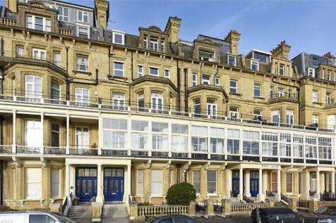 Kings Gardens, Hove, BN3 3 bed flat for sale