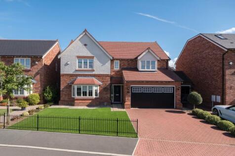 5 bedroom detached house for sale