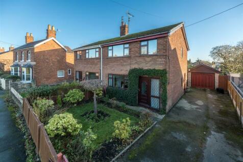 3 bedroom semi-detached house for sale