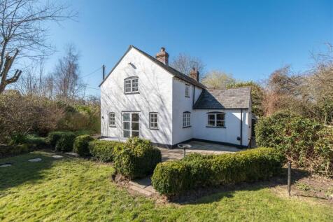 An charming detached family home in... 3 bed detached house for sale