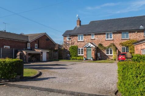 4 bedroom semi-detached house for sale