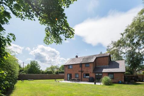 Whitchurch Road, Bunbury Heath 4 bed detached house for sale