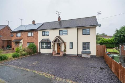 4 bedroom semi-detached house for sale