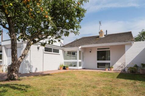 Crossfields, Tarvin 3 bed detached bungalow for sale