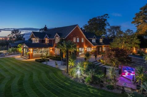 A stunning country home with... 5 bed detached house for sale