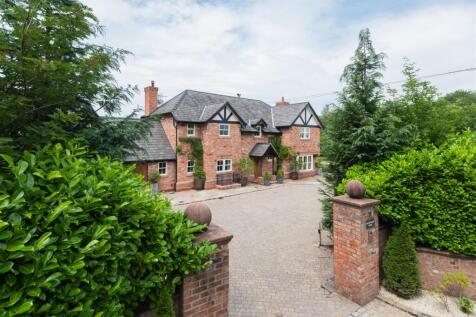 An outstanding and extended... 5 bed detached house for sale
