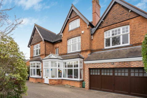 5 bedroom detached house for sale