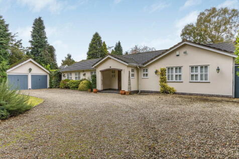 3 bedroom detached bungalow for sale