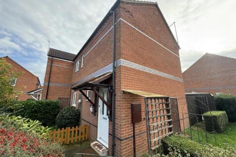 Yew Tree Road, Elkesley, Retford 2 bed semi