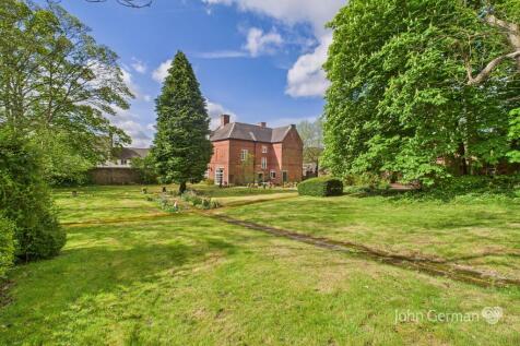 7 bedroom detached house for sale