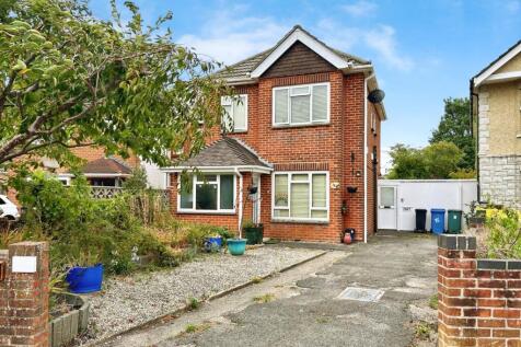 Cornelia Crescent, BRANKSOME, BH12 3 bed detached house for sale