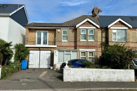 Gorleston Road, BRANKSOME, BH12 4 bed semi