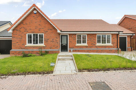 4 bedroom detached bungalow for sale