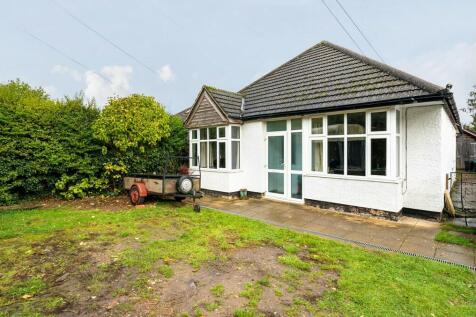 4 bedroom detached bungalow for sale