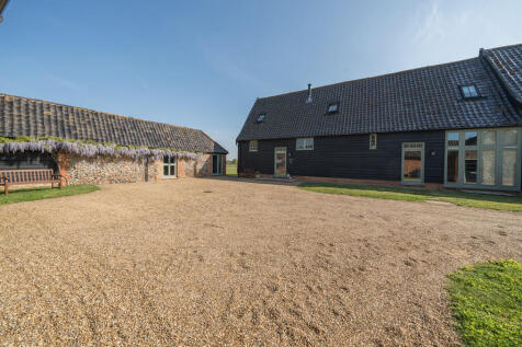 Bury St. Edmunds IP31 4 bed barn conversion for sale