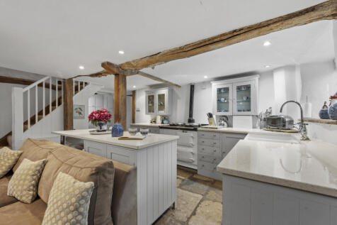 Corfe Castle, Dorset 4 bed end of terrace house for sale