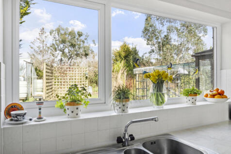 Wareham, Dorset 4 bed detached house for sale