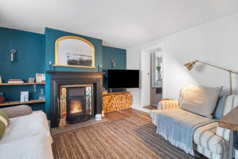 Bere Regis, Dorset 2 bed terraced house for sale
