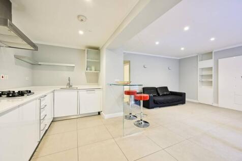 Redcliffe Gardens, Chelsea, London, SW10 2 bed flat for sale