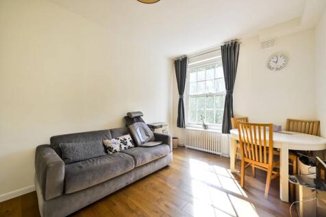 Nevern Square, Earls Court, London, SW5 2 bed flat for sale
