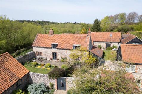 6 bedroom detached house for sale