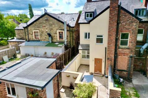 4 bedroom semi-detached house for sale